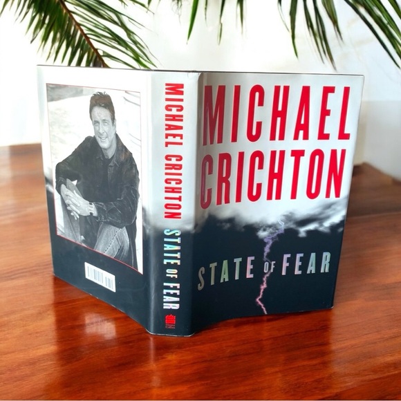 First Edition State of Fear by Michael Crichton - 2004 Hardcover - Picture 3 of 8